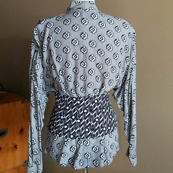 CRISCA TOP W/ WAIST CINCHER - Picture 4 of 9